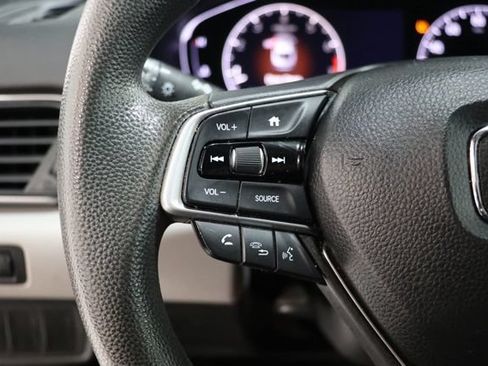 Used 2018 Honda Accord LX image 22