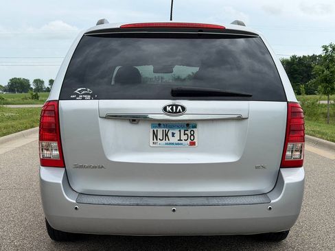 Used 2011 Kia Sedona EX w/ Luxury Pkg FWD image 4