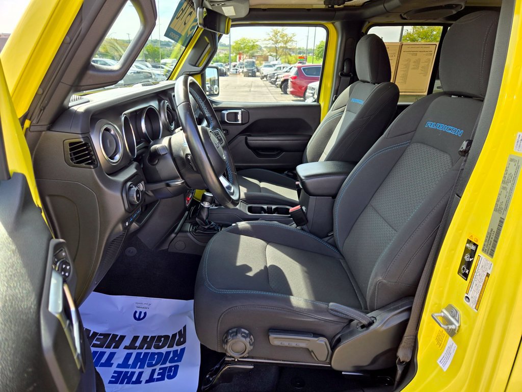 Used 2022 Jeep Wrangler Unlimited Rubicon 4xe AWD/4WD image 15