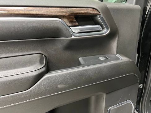 Used 2023 GMC Sierra 1500 Elevation image 32