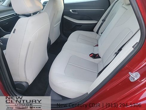 Used 2025 Hyundai Sonata SEL FWD image 15