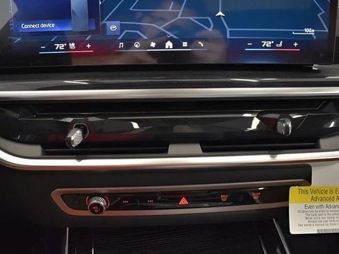 Used 2026 BMW X7 M60i AWD/4WD image 31