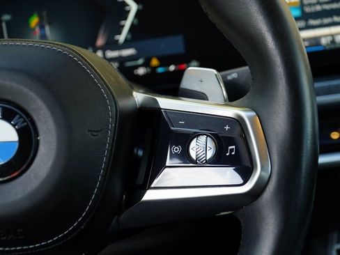 Used 2023 BMW 740i w/ Parking Assistance Package image 21