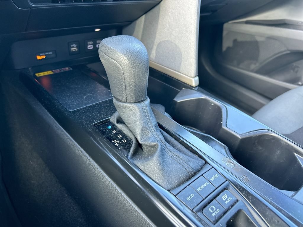 Used 2026 Toyota Camry LE FWD image 27