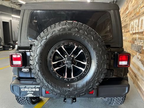 Used 2025 Jeep Wrangler Unlimited Sport AWD/4WD image 23