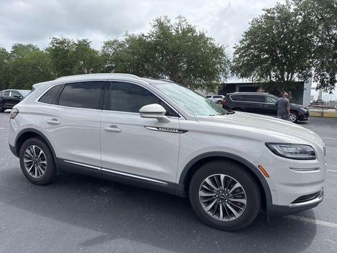 Used 2021 Lincoln Nautilus Reserve image 1