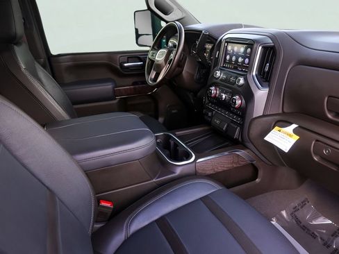 Used 2023 GMC Sierra 2500 Denali w/ Denali Ultimate Package AWD/4WD image 33
