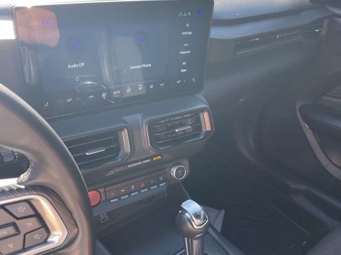 Used 2024 Ford Mustang Coupe image 11