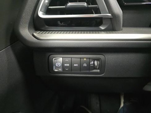 New 2026 Chevrolet Traverse LT image 17