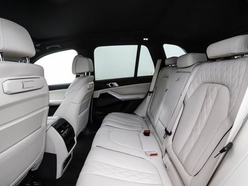 Certified 2024 BMW X5 xDrive40i w/ Premium Package image 22