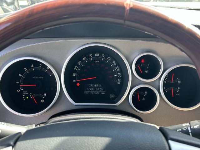 Used 2015 Toyota Sequoia Platinum AWD/4WD image 39
