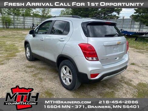 Used 2022 Chevrolet Trax LT w/ Driver Confidence Package AWD/4WD image 6