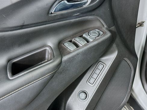 Used 2019 Chevrolet Equinox Premier FWD image 15