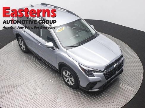 Used 2025 Subaru Ascent Premium AWD/4WD image 3