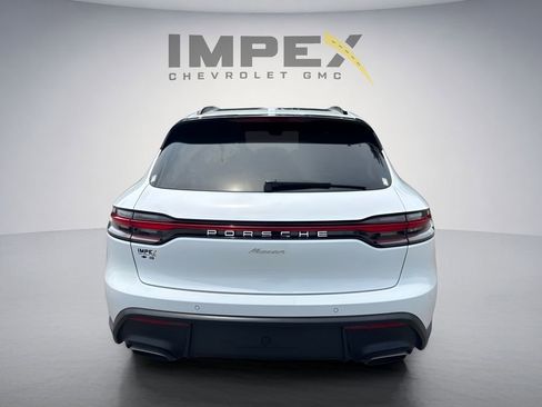 Used 2024 Porsche Macan AWD/4WD image 4