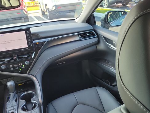 Used 2024 Toyota Camry XSE image 17