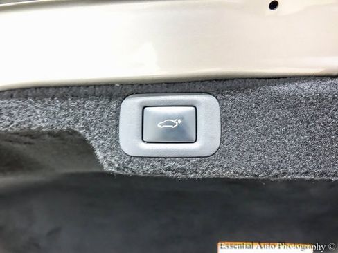 Used 2020 Lexus LS 500 AWD image 22