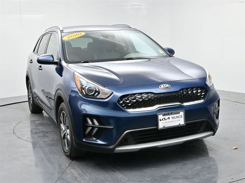 Used 2020 Kia Niro LXS image 2