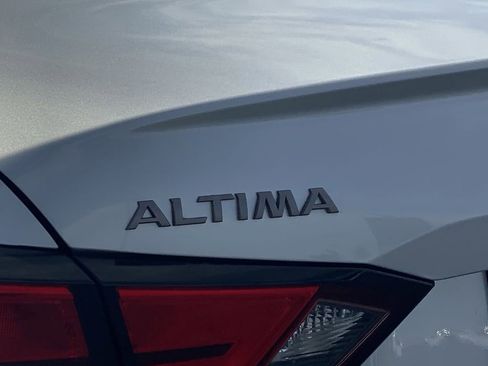 Used 2023 Nissan Altima 2.5 SV image 9
