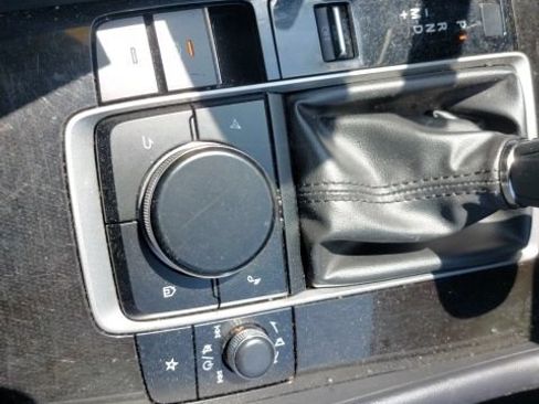 Used 2024 MAZDA MAZDA3 s FWD image 11