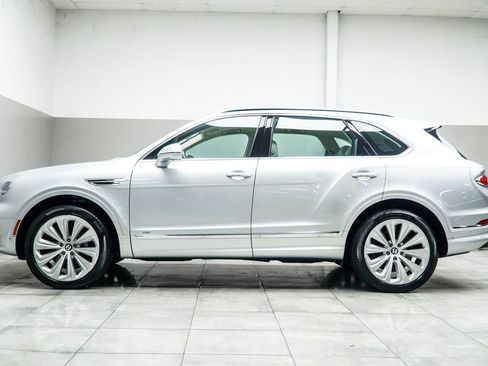 Used 2021 Bentley Bentayga AWD/4WD image 10