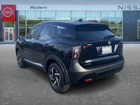 New 2026 Nissan Kicks SV image 6