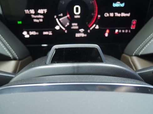 Used 2025 GMC Yukon Denali Ultimate AWD/4WD image 16