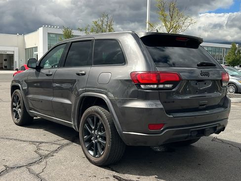 Used 2021 Jeep Grand Cherokee Laredo X AWD/4WD image 7