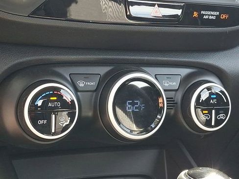 Used 2026 Hyundai Venue SEL FWD image 15