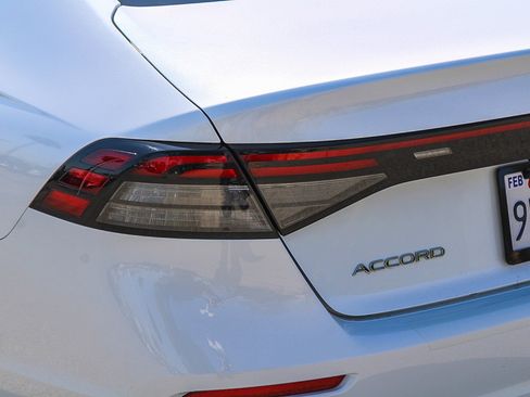 Used 2024 Honda Accord EX image 10