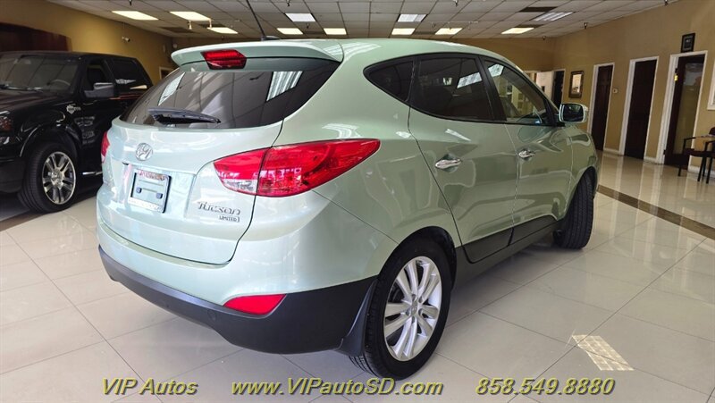 Used 2011 Hyundai Tucson Limited w/ Premium Pkg 3 FWD image 4