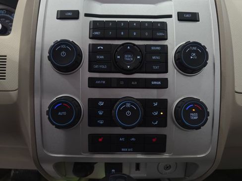 Used 2010 Mercury Mariner Premier AWD/4WD image 18