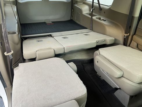 Used 2018 GMC Yukon XL SLT w/ HD Trailering Package image 22