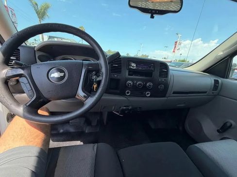 Used 2007 Chevrolet Silverado 3500 W/T RWD image 8