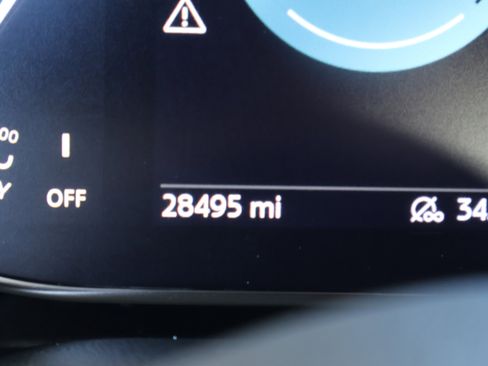 Used 2024 MINI Cooper 2-Door Hardtop image 24