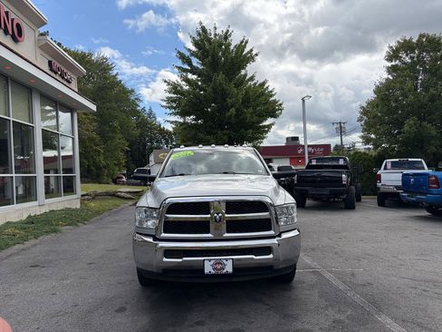 Used 2016 RAM 3500 Tradesman w/ Chrome Appearance Group RWD image 3