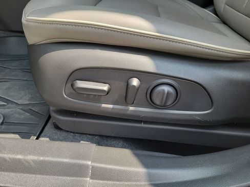 Used 2025 Buick Envista Avenir FWD image 14