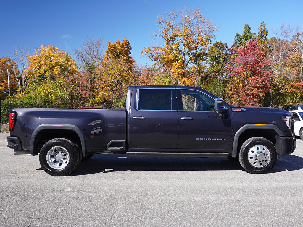 Used 2025 GMC Sierra 3500 Denali w/ Denali Reserve Package AWD/4WD image 22