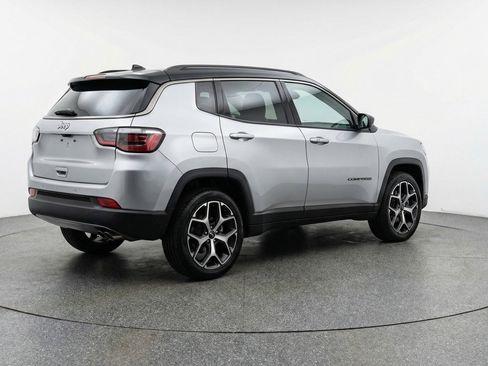 Used 2025 Jeep Compass Limited AWD/4WD image 9