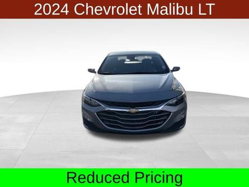 Used 2024 Chevrolet Malibu LT image 2