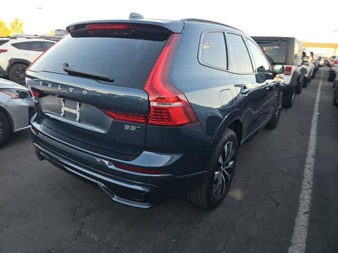 Used 2025 Volvo XC60 B5 Plus image 3