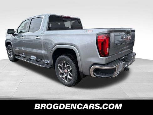 New 2026 GMC Sierra 1500 SLT AWD/4WD image 6