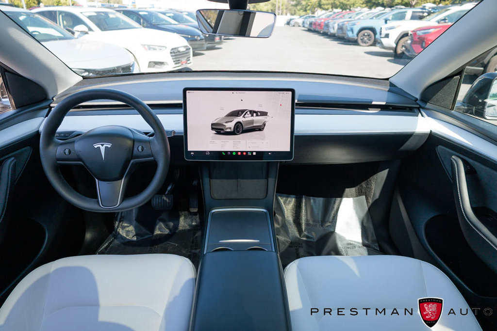 Used 2024 Tesla Model Y Long Range AWD/4WD image 33