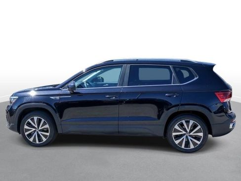 Used 2023 Volkswagen Taos SE AWD/4WD image 5