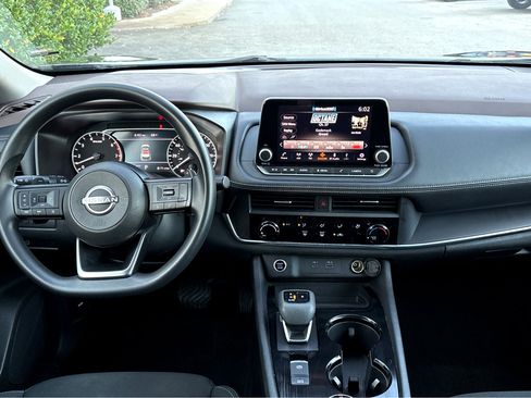 Certified 2023 Nissan Rogue S image 4