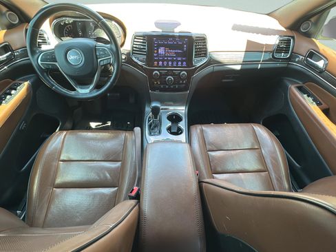 Used 2020 Jeep Grand Cherokee Overland AWD/4WD image 12