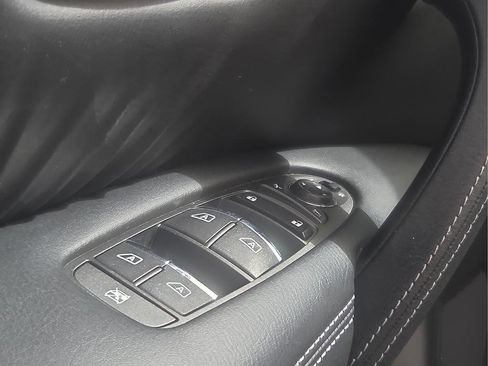 Used 2020 Nissan Armada Platinum image 18