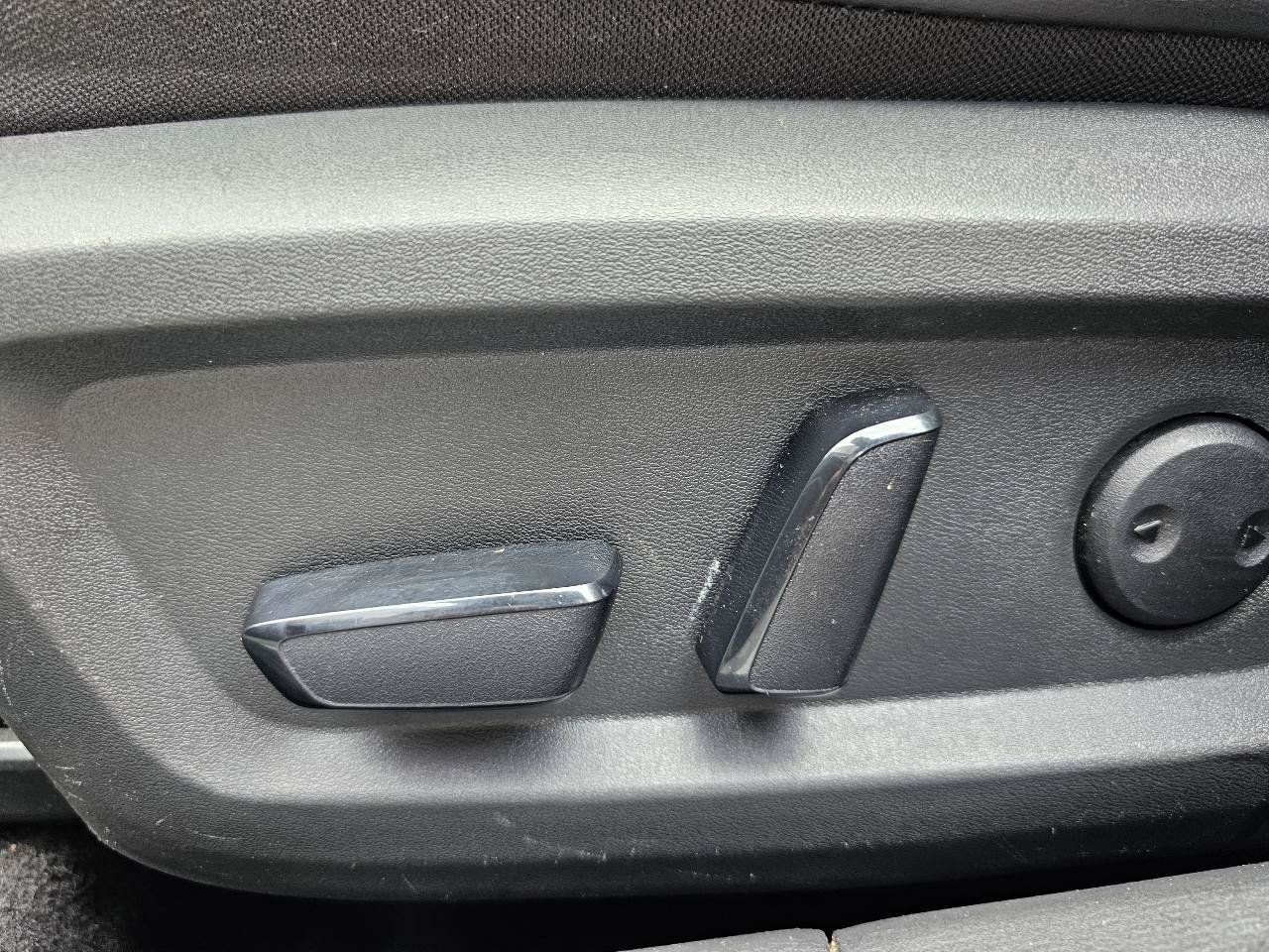 Used 2021 Nissan Rogue SV w/ Premium Package FWD image 8
