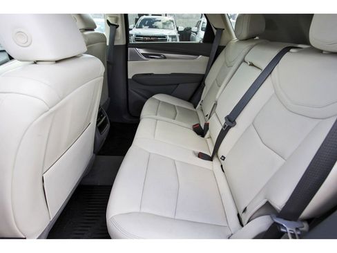 Used 2023 Cadillac XT5 Premium Luxury w/ Technology Package image 7