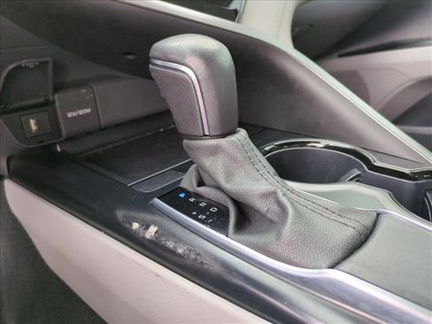 Certified 2020 Toyota Camry SE w/ Convenience Package FWD image 12